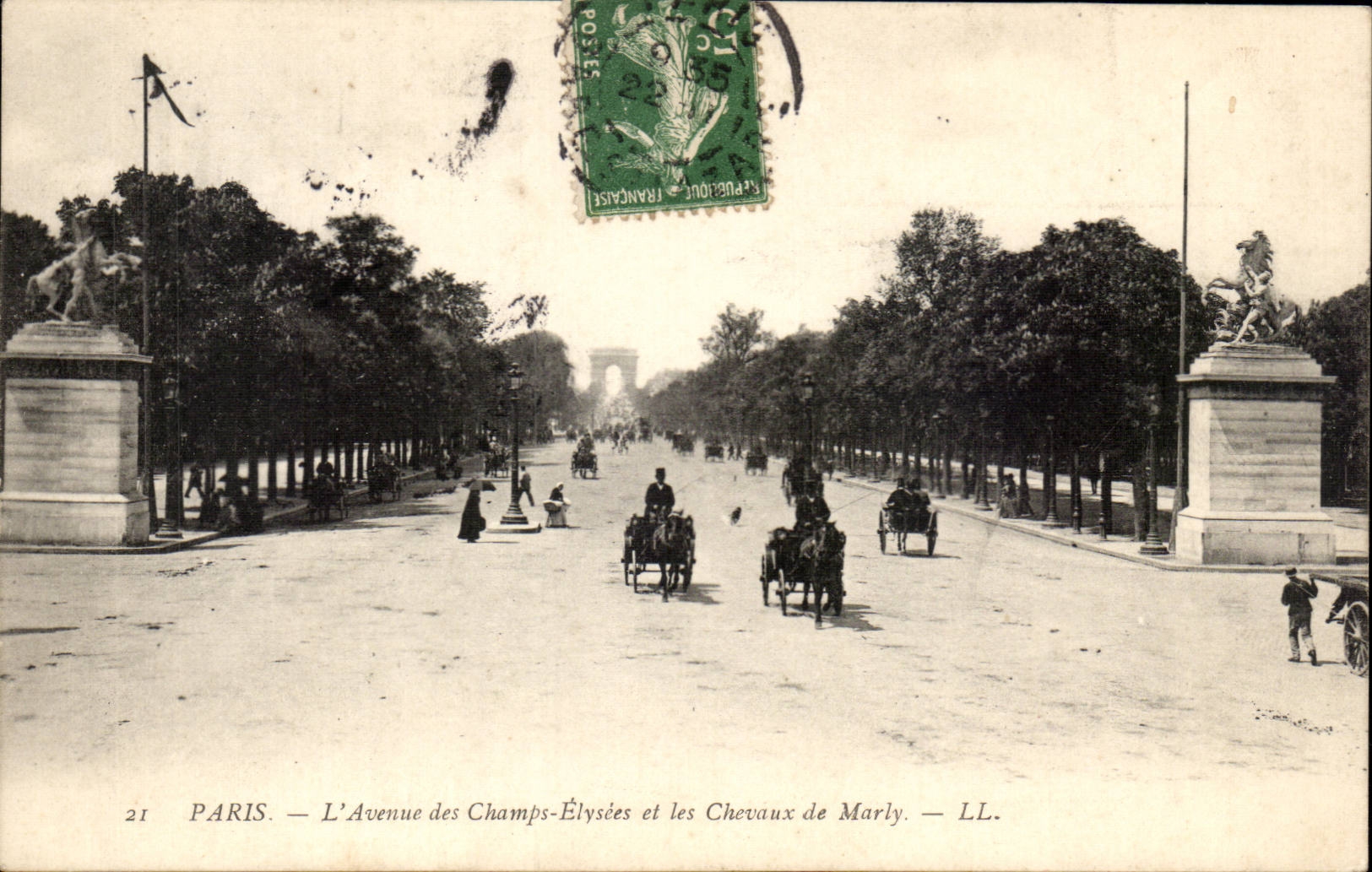 Paris CPA the avenue of the Champs Elysees and horses of Marly