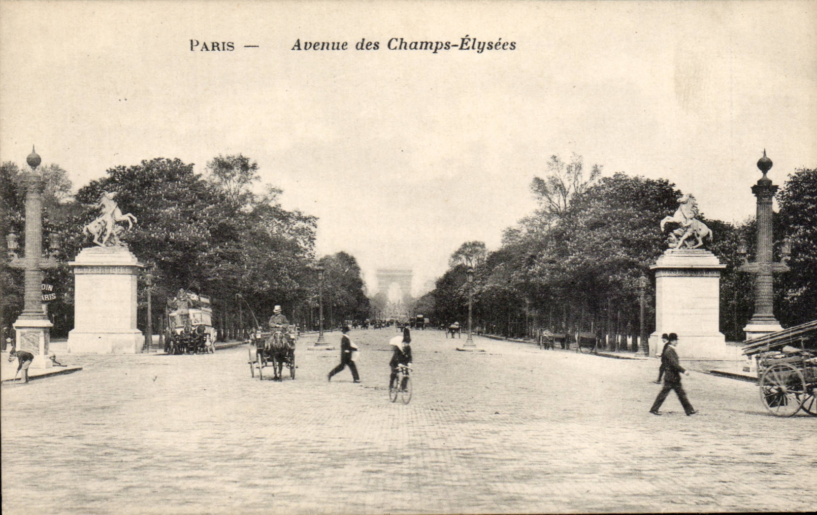 Paris CPA Which occurred of the Champs Elysees