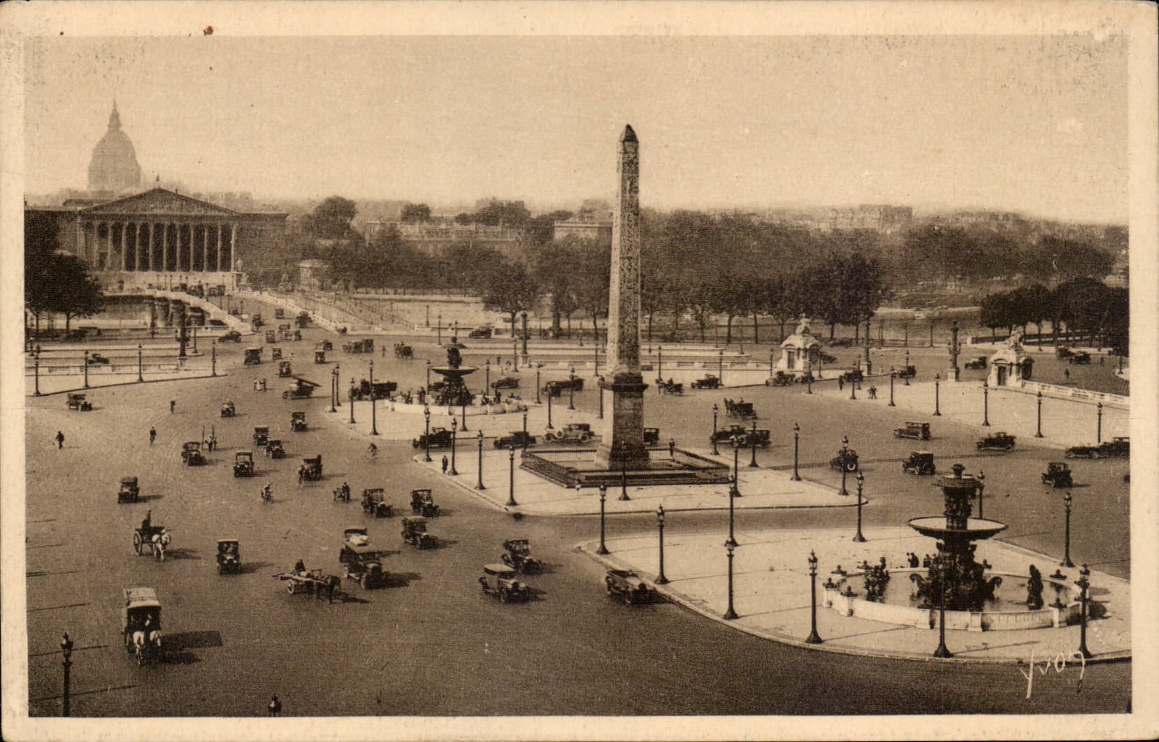 Paris CPA the place of the Harmony