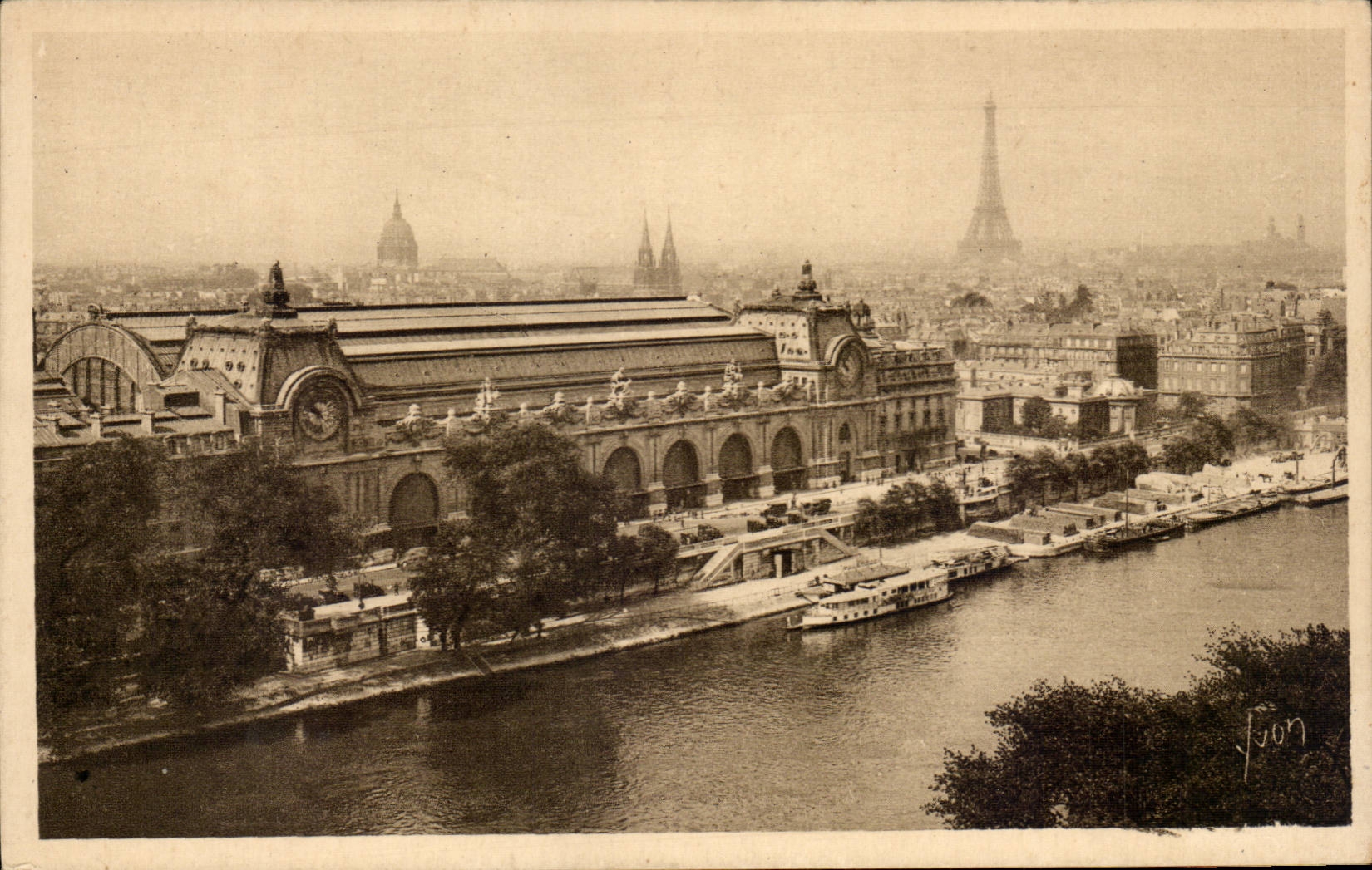 Paris CPA the Seine with the Quay of Orsay (Eiffel Tower)