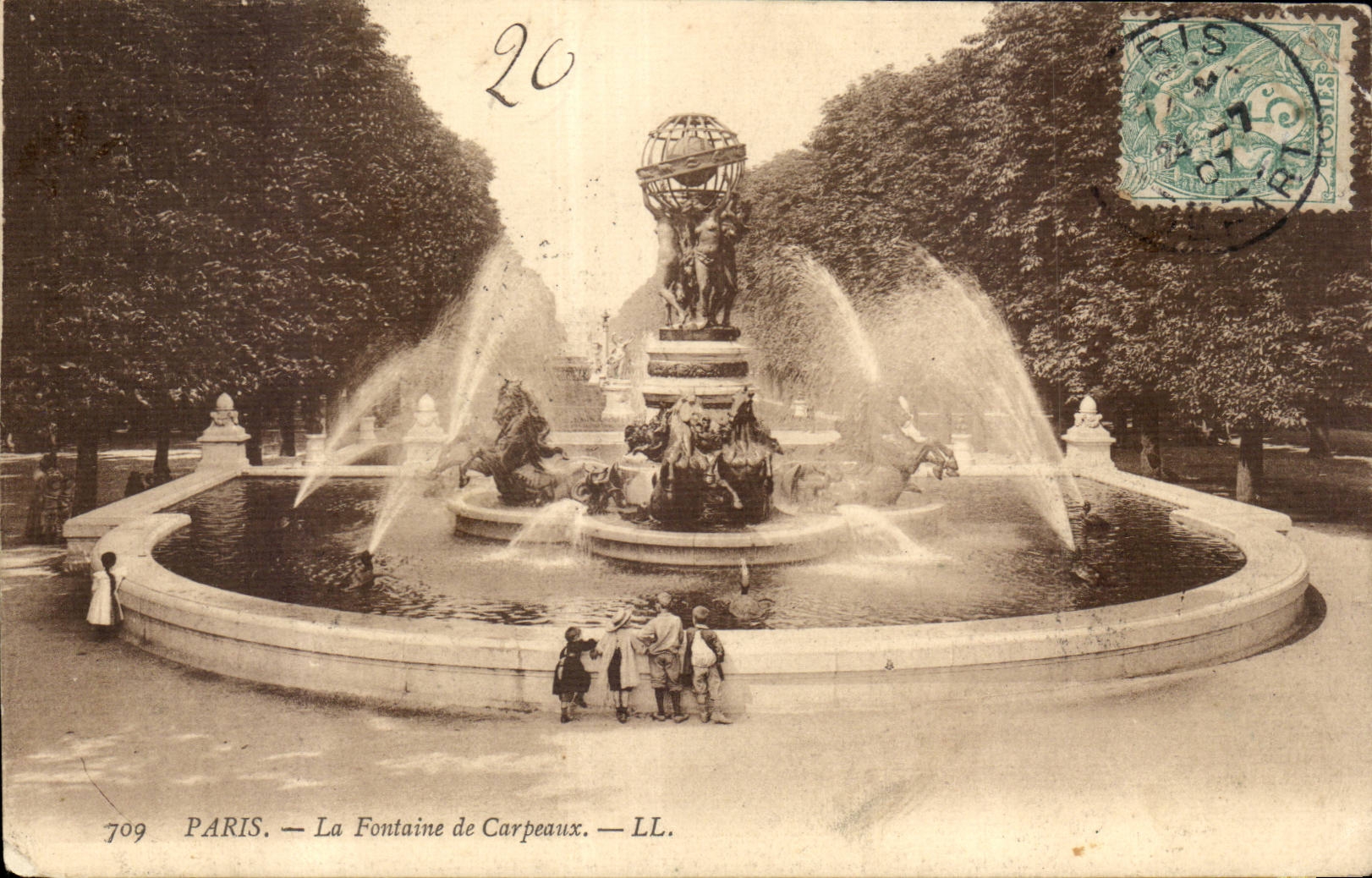 Paris CPA La fontaine de cArpeaux