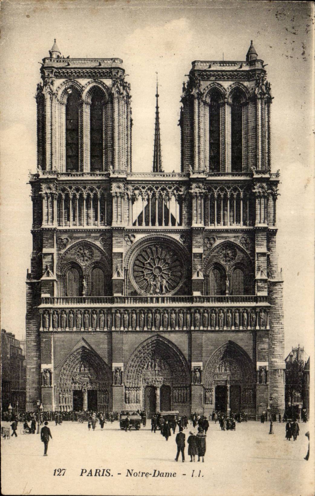 Paris CPA Notre Dame