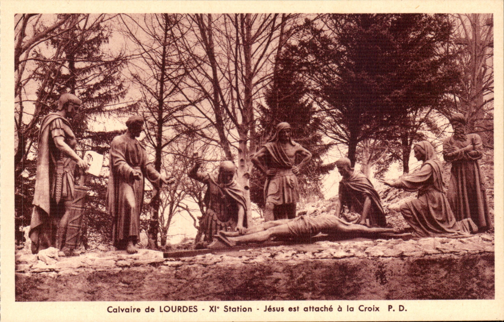 CPA Lourdes 12th Jesus station is fastener with the Cross