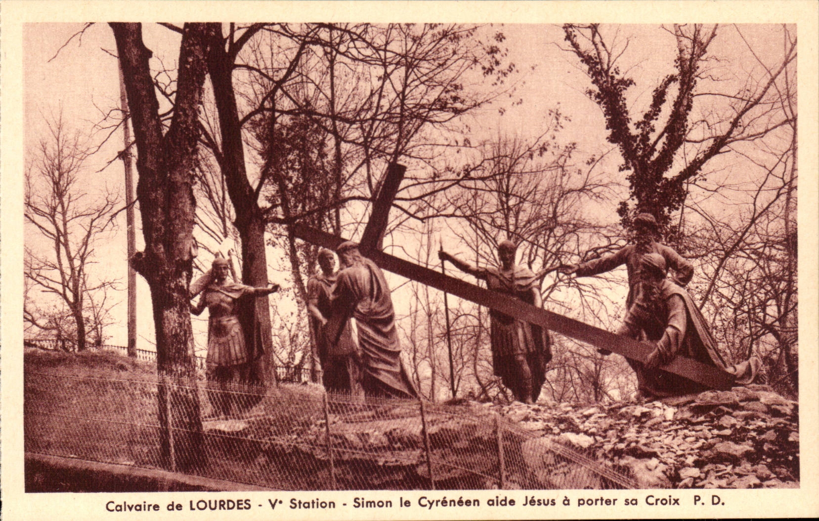 CPA Calvaire of Lourdes 5th Simon Station Cyreneen helps Jesus has to carry the cross