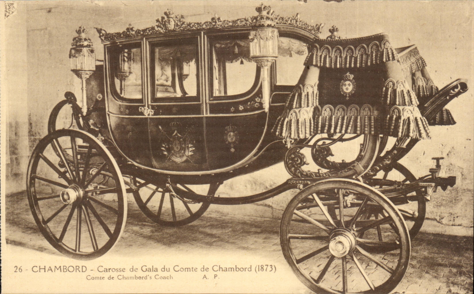 Chambord CPA Carosse de gala du comte de Chambord (1873)