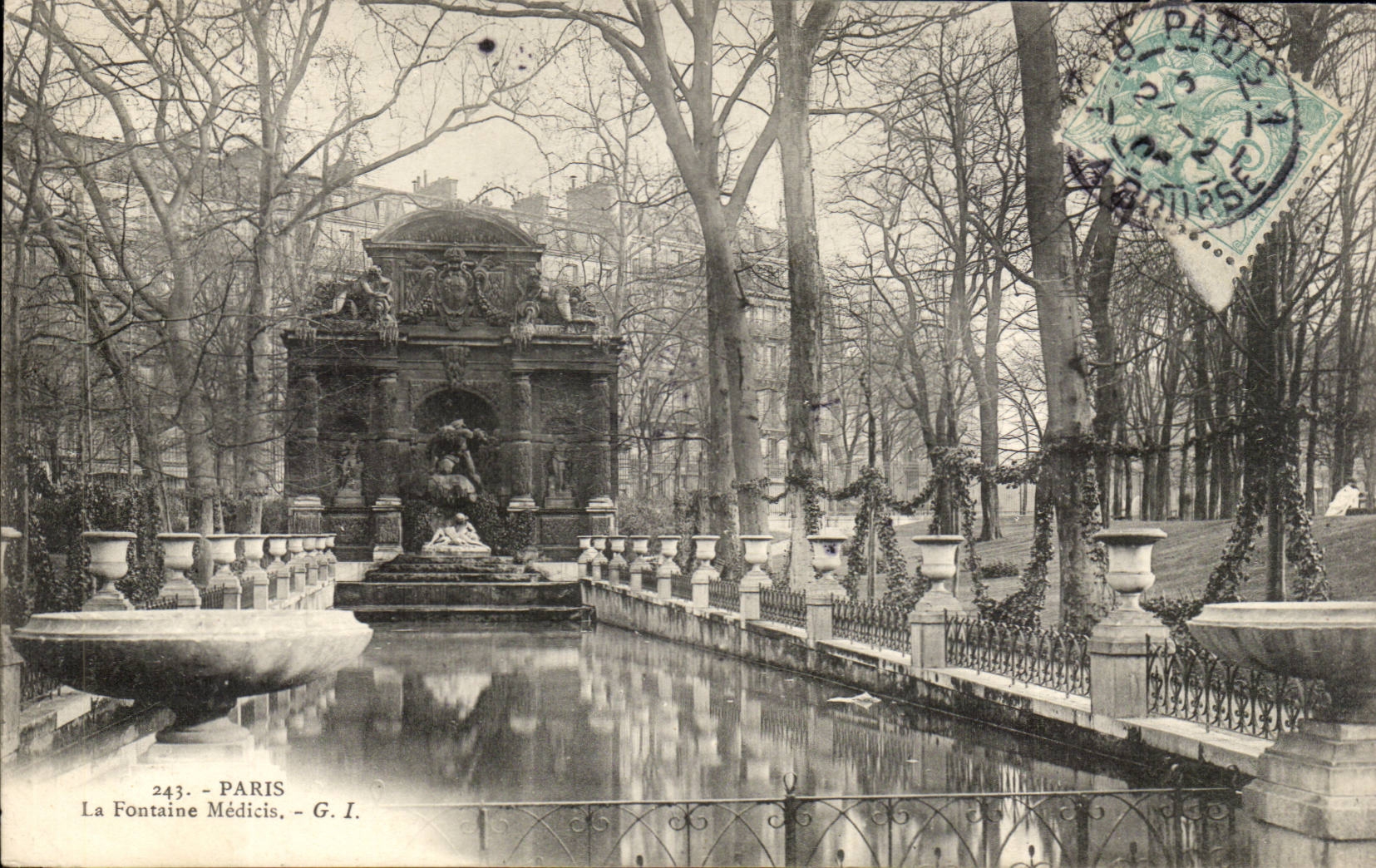 Paris CPA the Medicis fountain