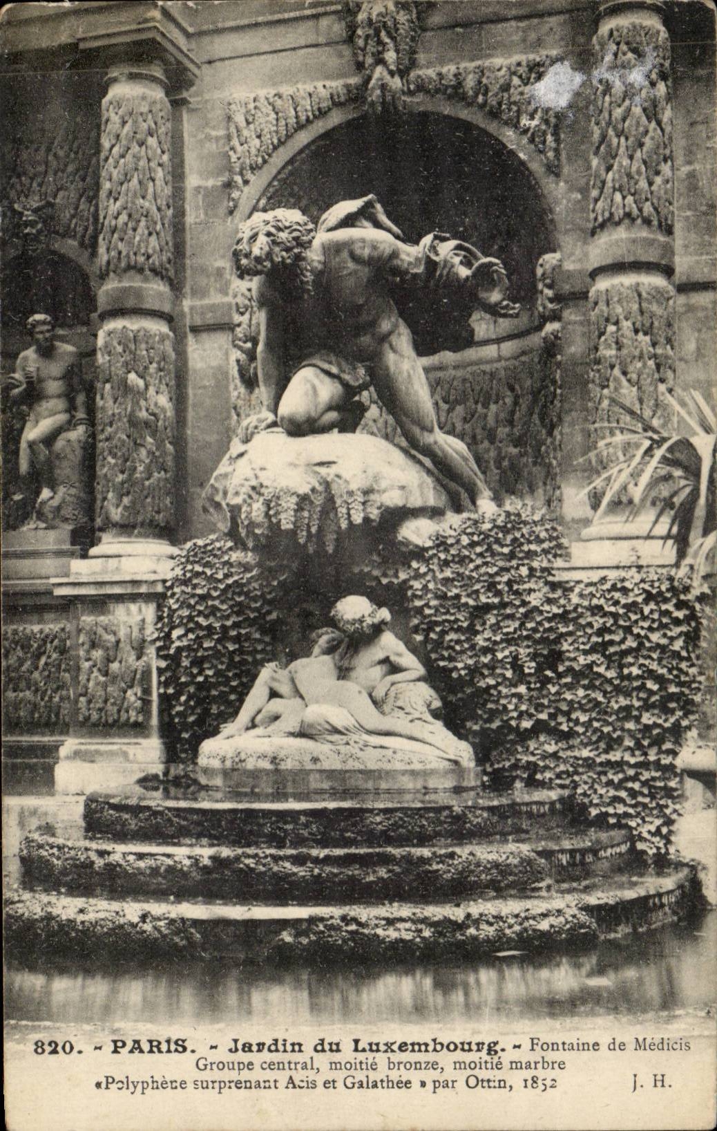 Paris CPA the fountain Medicis Garden of Luxembourg