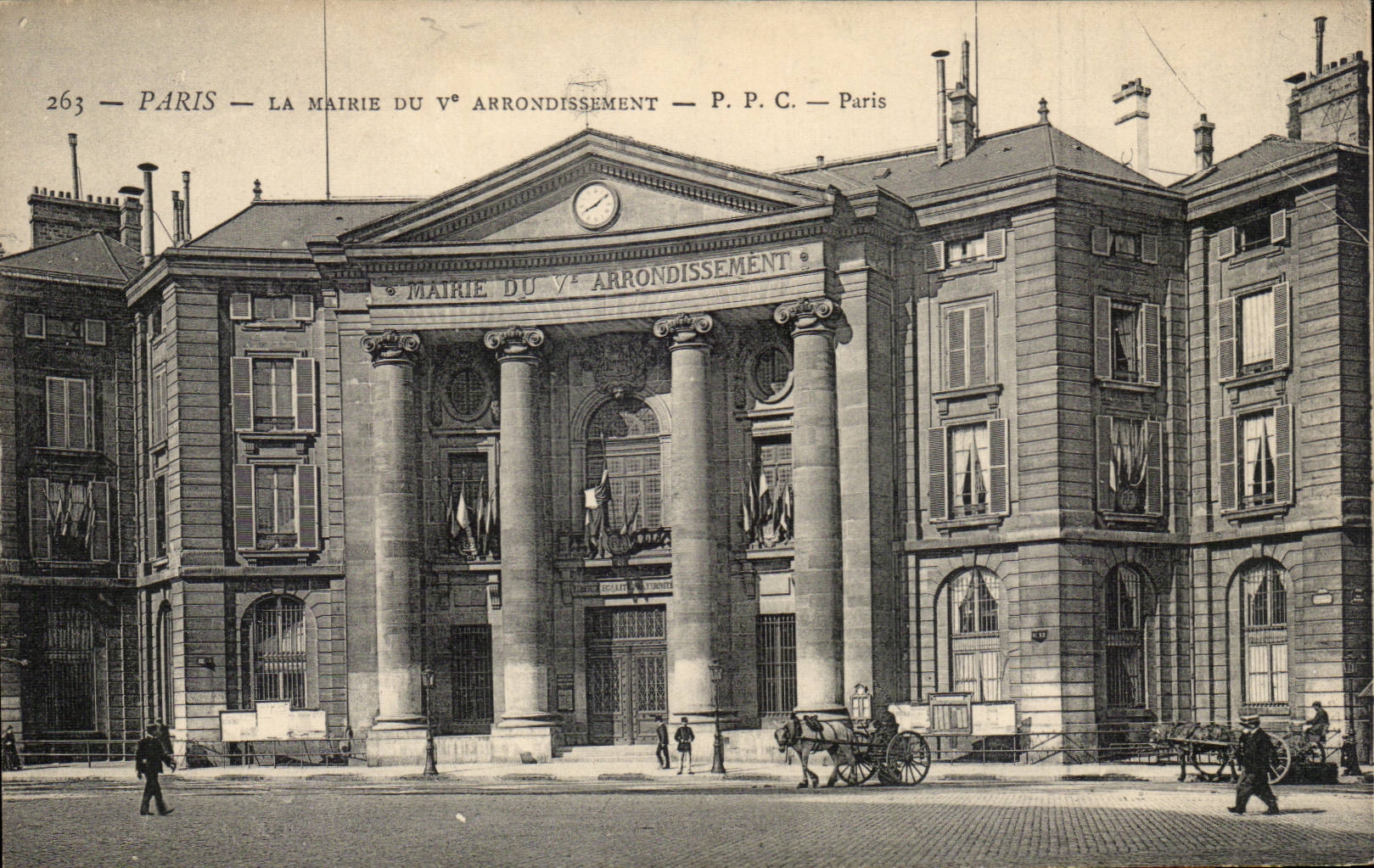 Paris CPA Town hall of 5th
