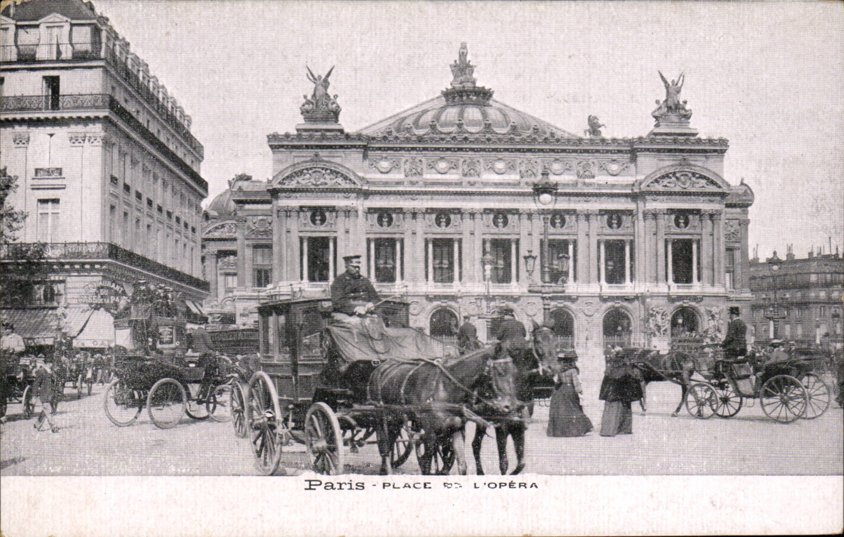 Paris CPA place de l'opera
