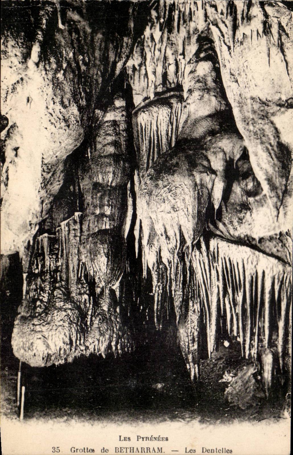 CPA Caves of Betharram laces