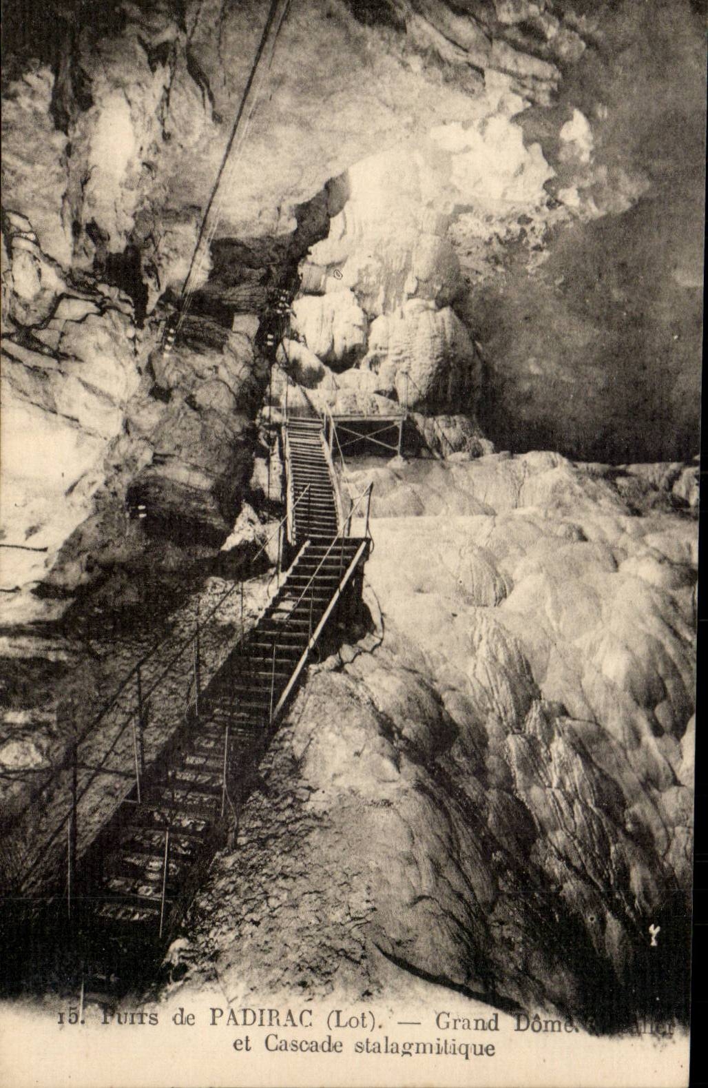 CPA Well of Padirac Large dome and cascades stalagmitic