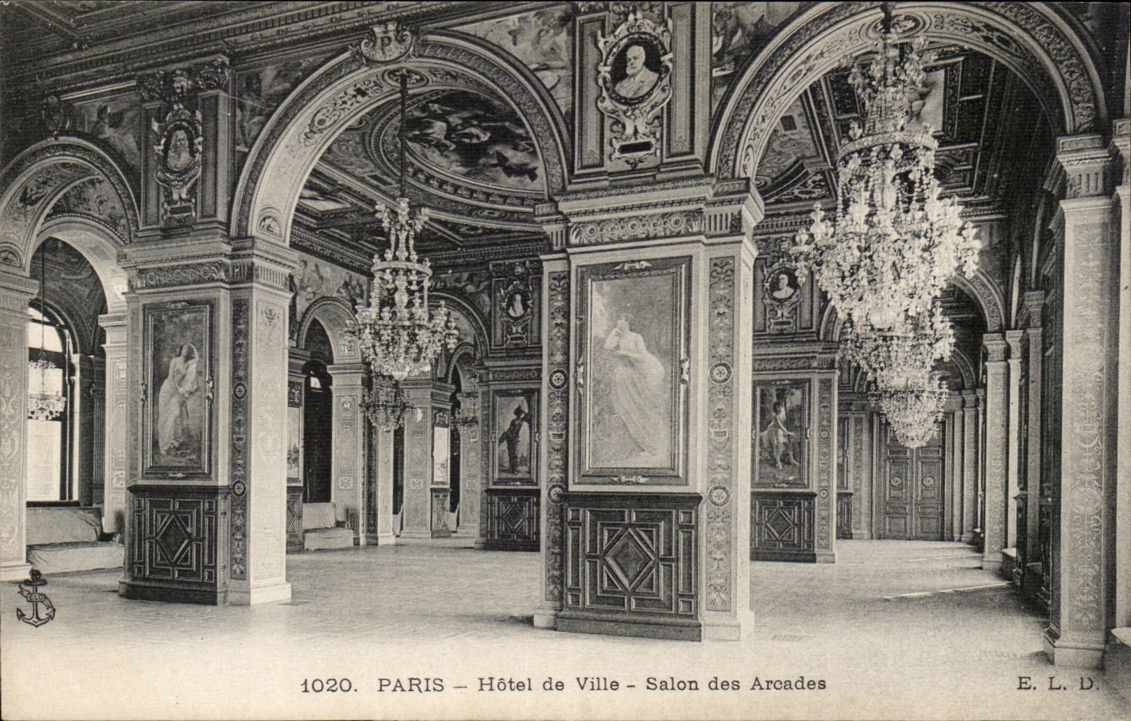 Paris CPA L'hotel de ville Salon des Arcades