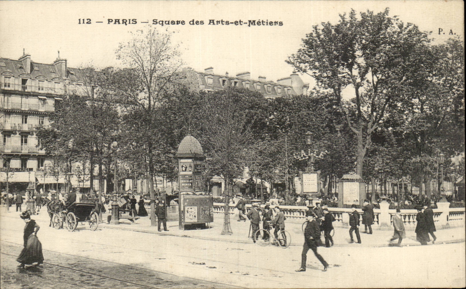 Paris CPA Public garden of Arts and Trades