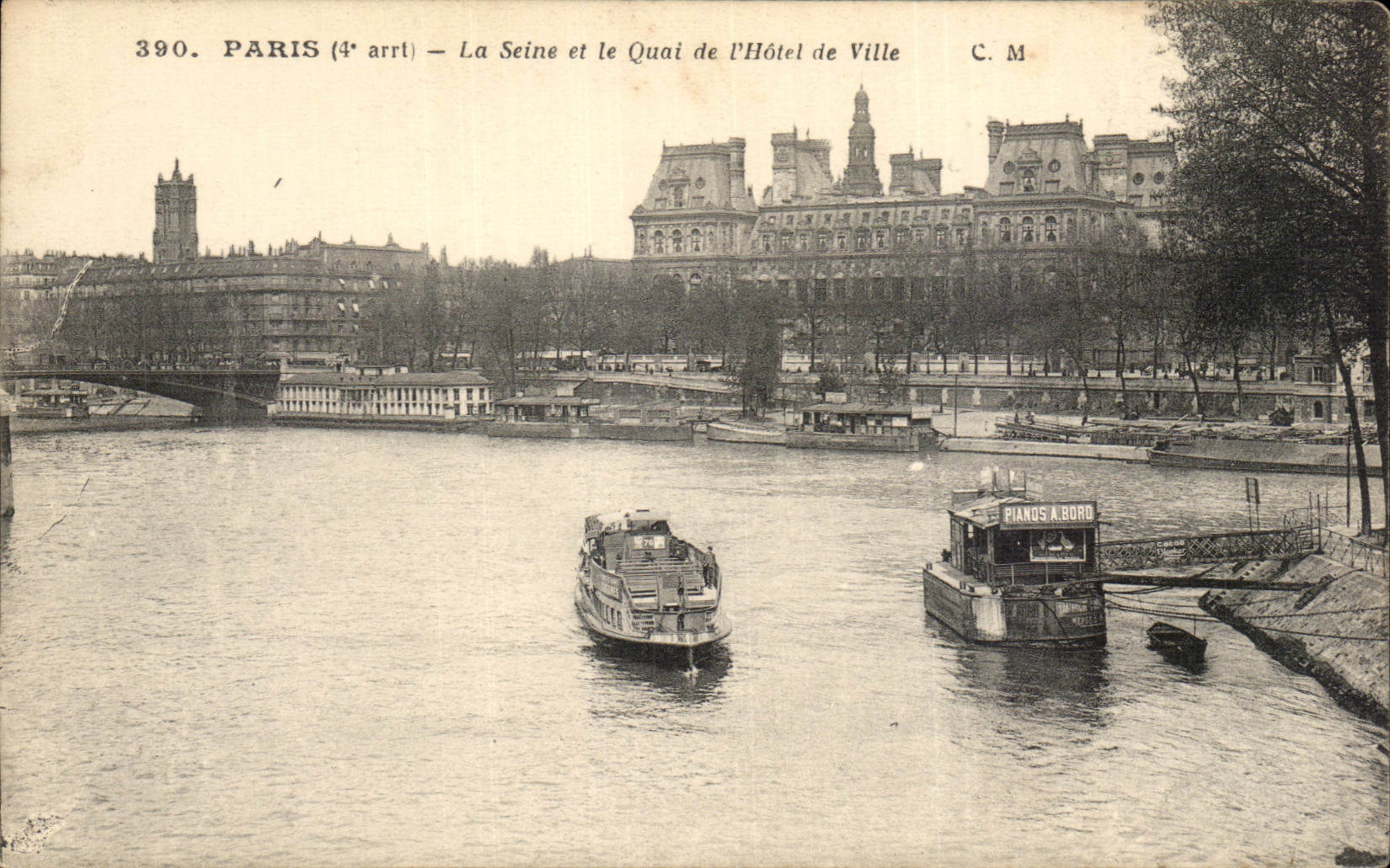 Paris CPA La Seine et le quai de l'hotel de ville