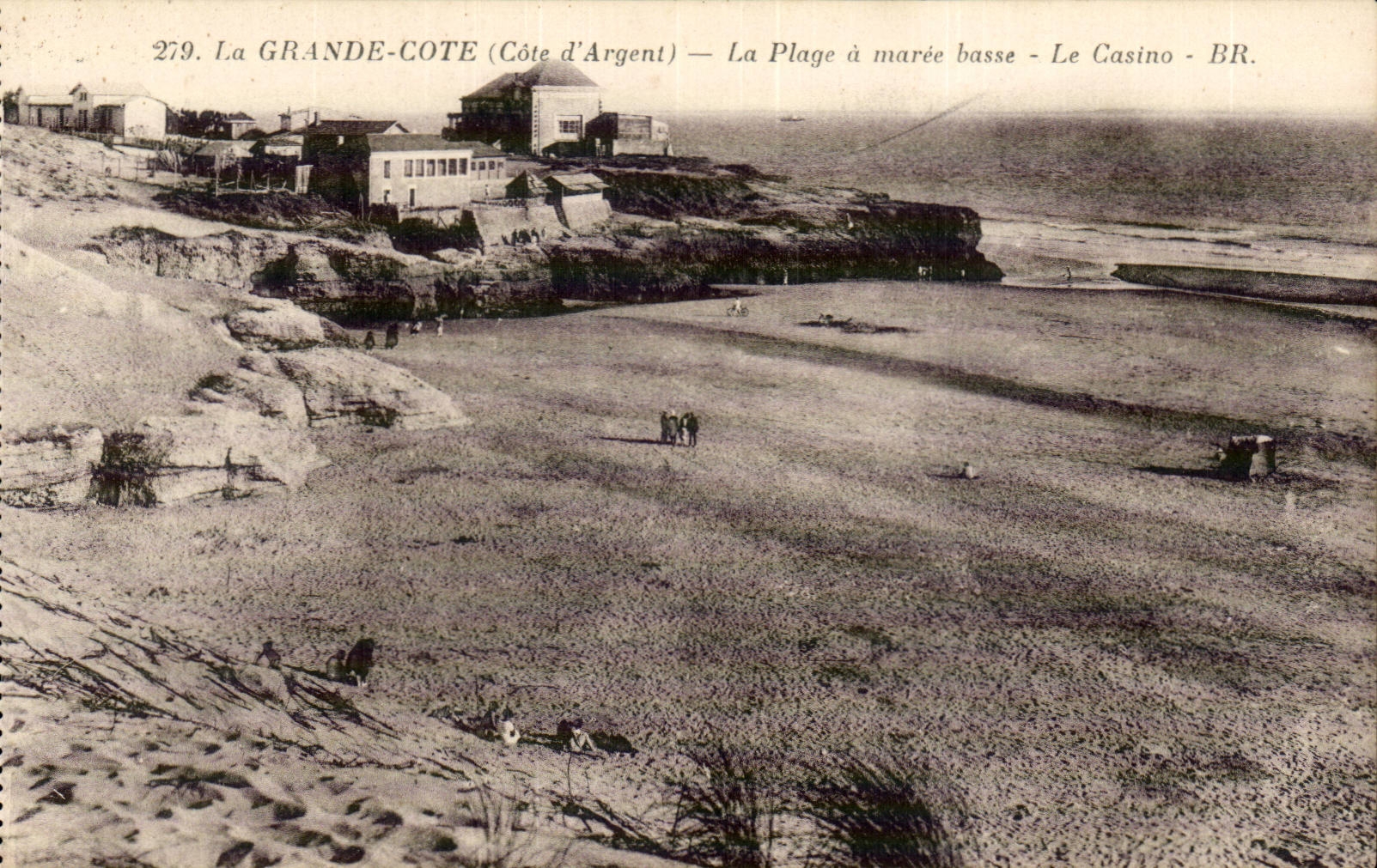 Great dimension CPA the beach has low tide the casino