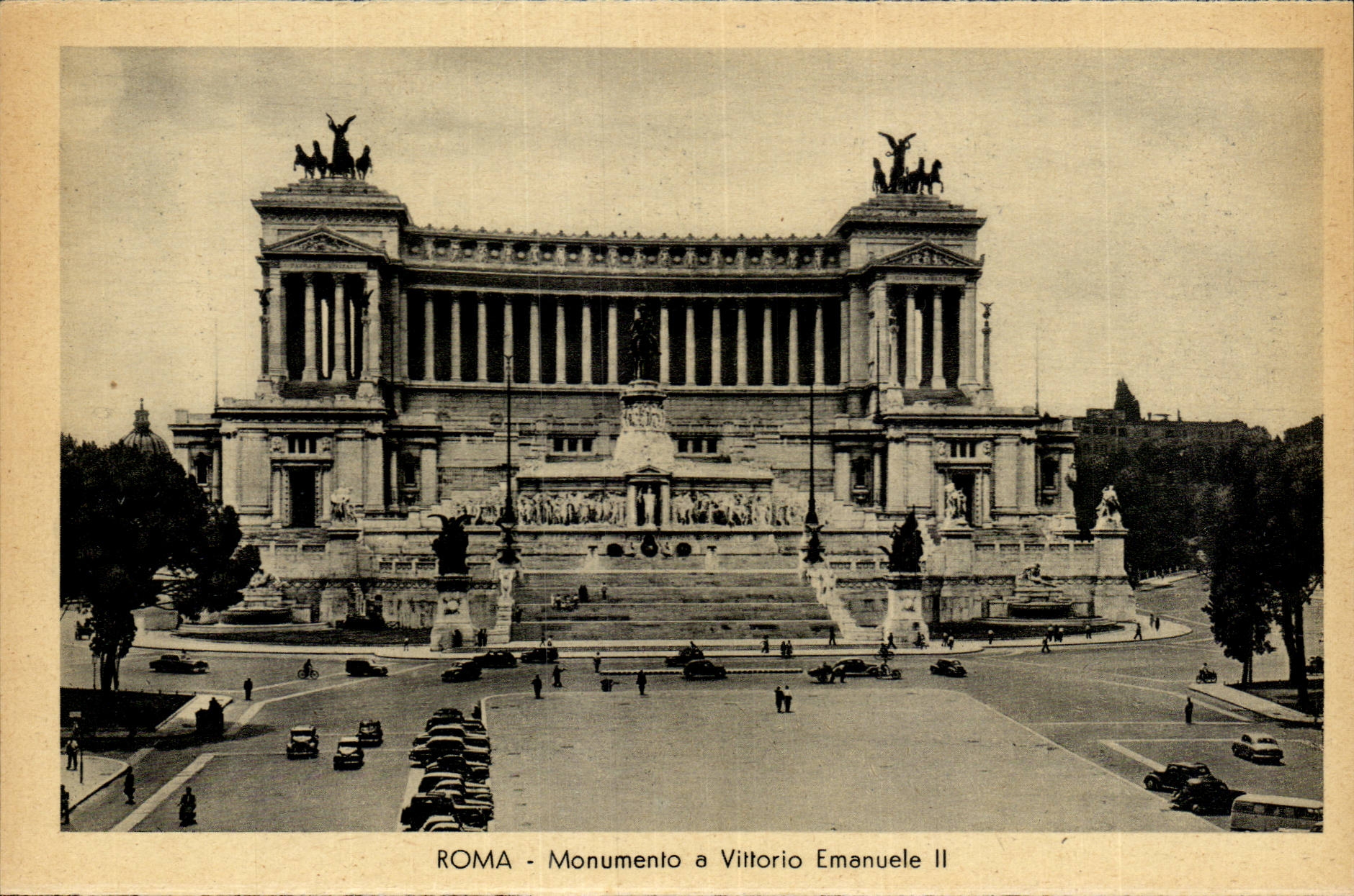 Italy Italia Roma CPA Monumento has Vittorip Emanuele II