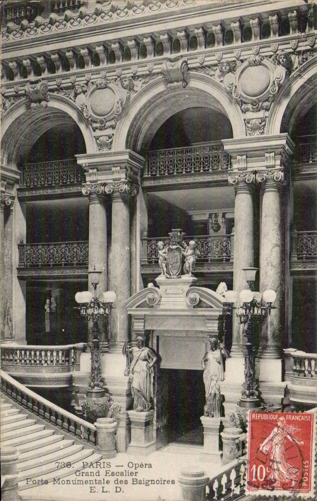 Paris CPA Opera Grand Escalier Porte monumentale et baignoires