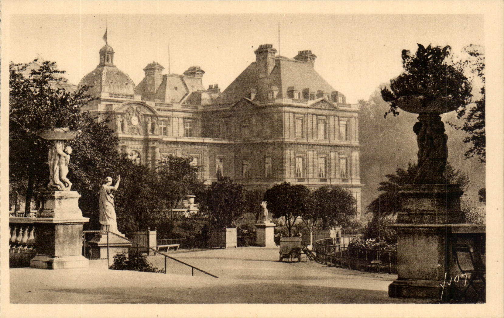 Paris - 6 - the Palate and Garden of Luxembourg CPA