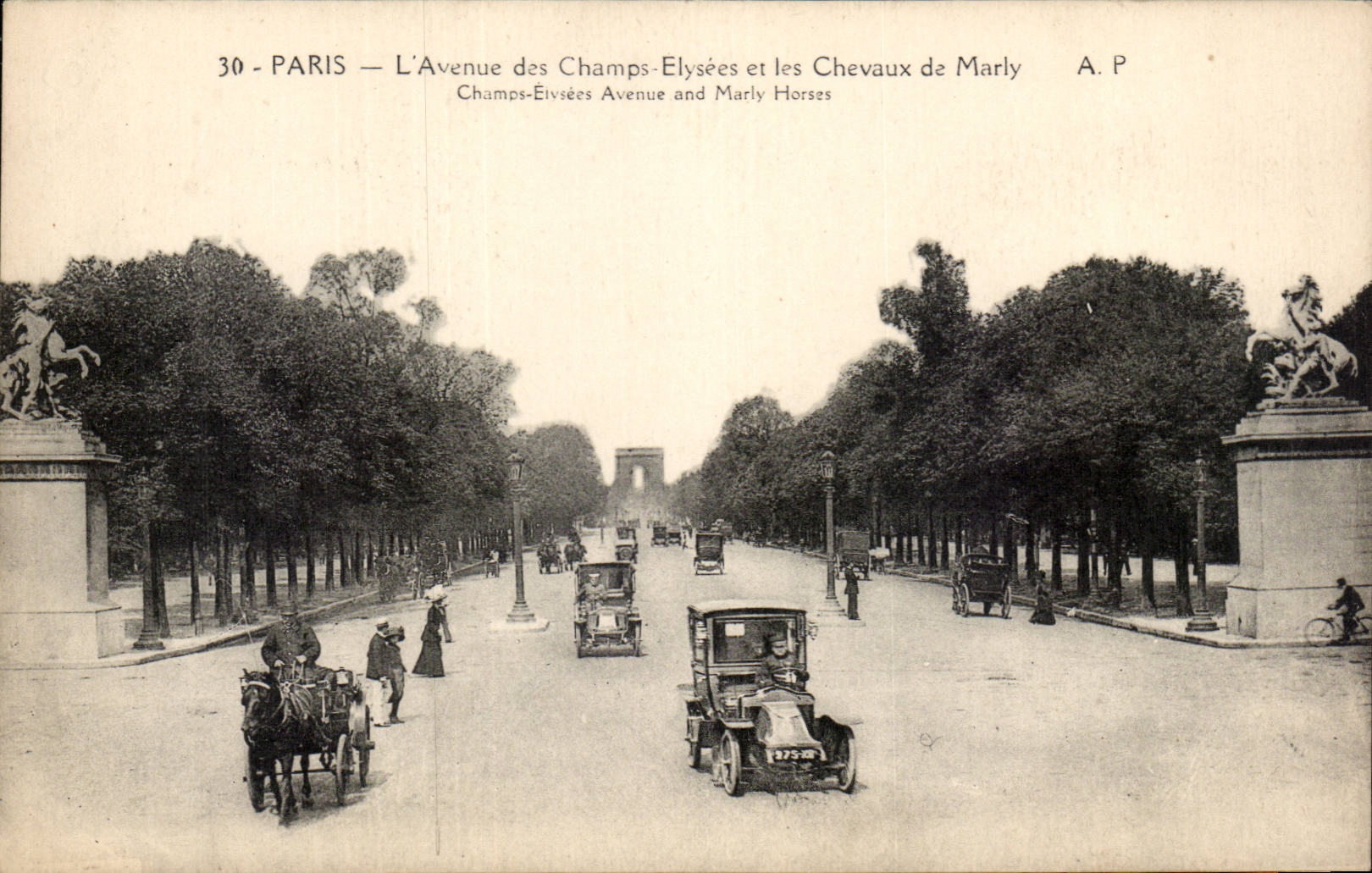 Paris - 8 - the Avenue of the Champs Elysees and Horses of Marly - car CPA