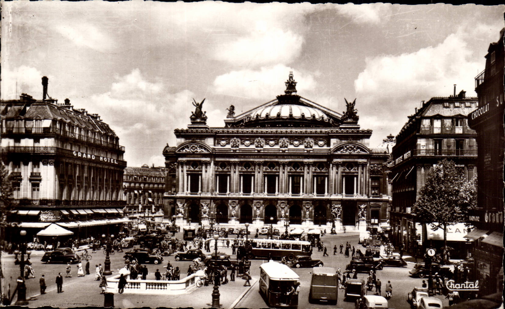 Paris - 9 - L'Opera - automobiles - CPA