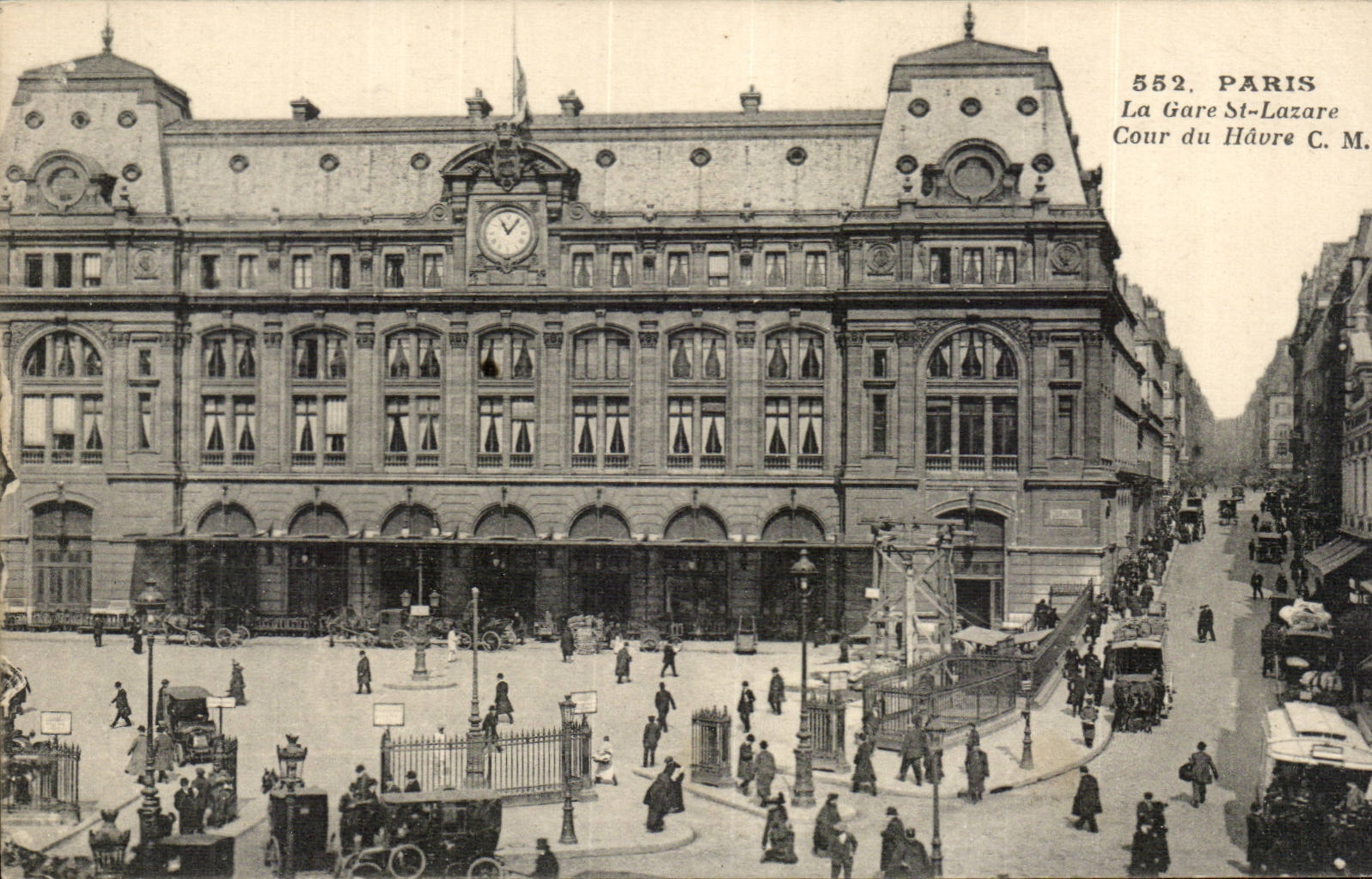 Paris - 8 - Train station Saint Lazare - Court of Le Havre CPA
