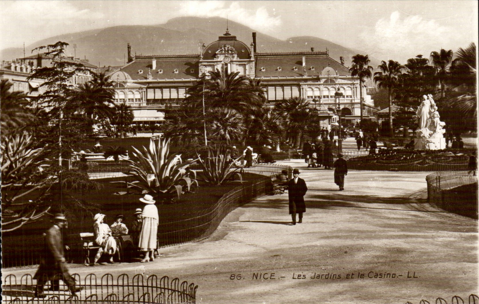 Nice - Gardens and the Casino - CPA
