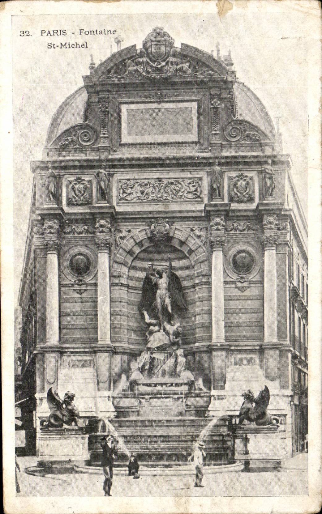 Paris - 4 - Fontaine St Michel - CPA