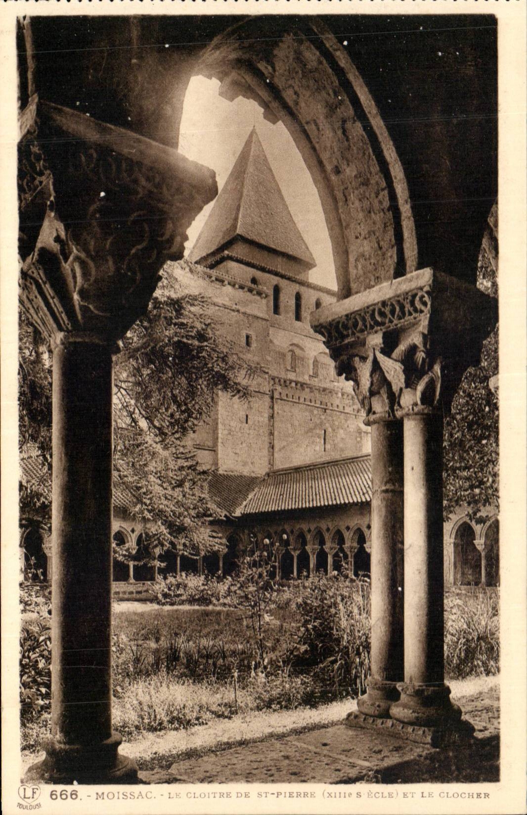 Moissac - Saint Pierre - the Cloister - CPA