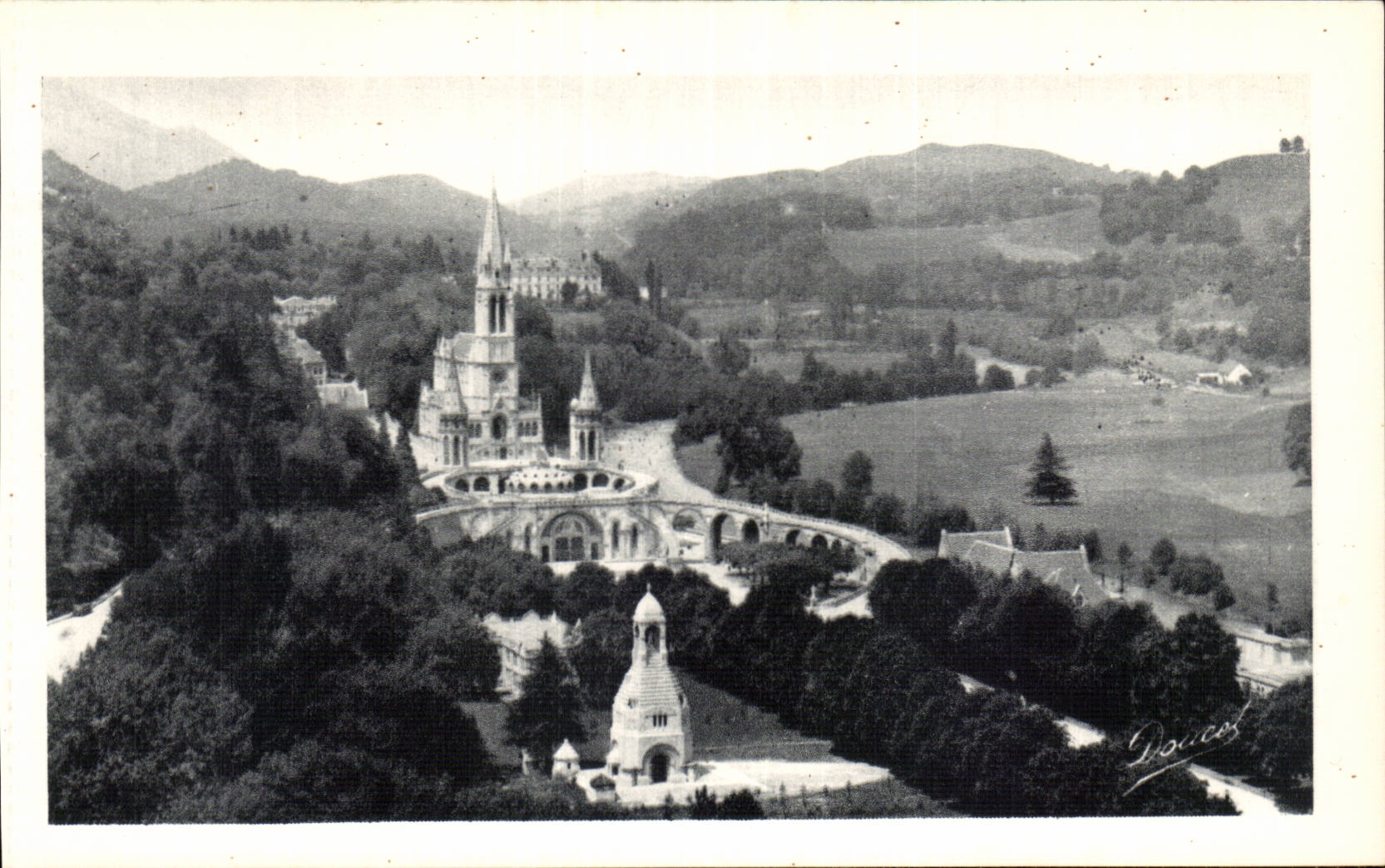 Lourdes - the Basilica and the Interaille Monument - CPA