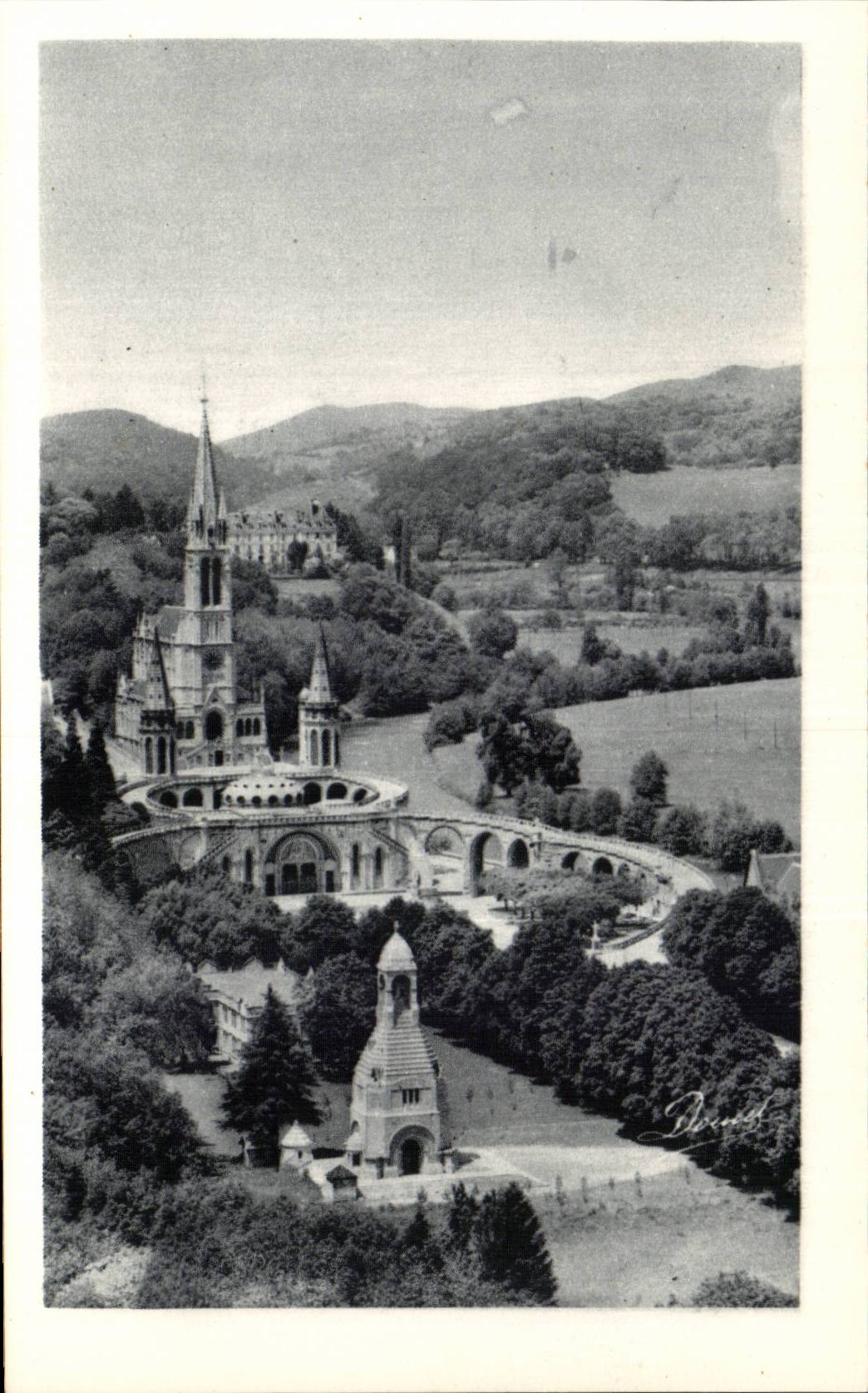 Lourdes - the Basilica and Interallied Monument CPA
