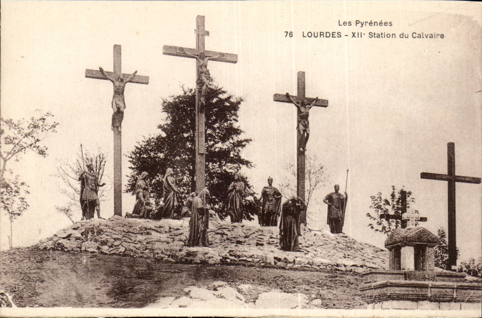 Lourdes - XII Station of Martyrdom CPA