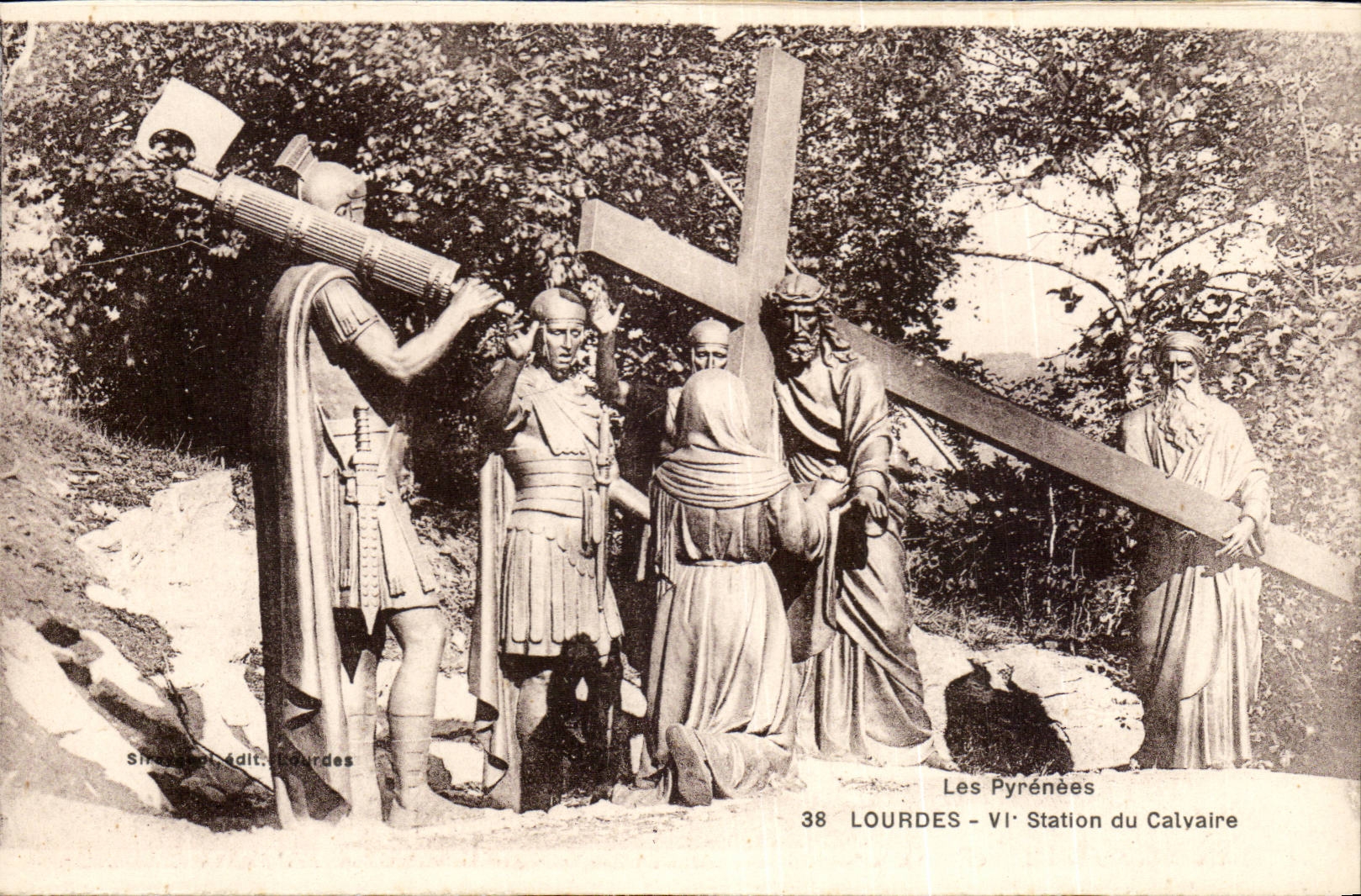 Lourdes - VIIStation of Martyrdom CPA