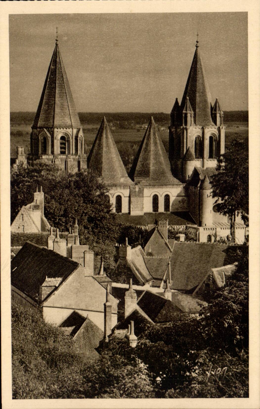 Loaches - the Castle - Collegial Saint the Bear - CPA