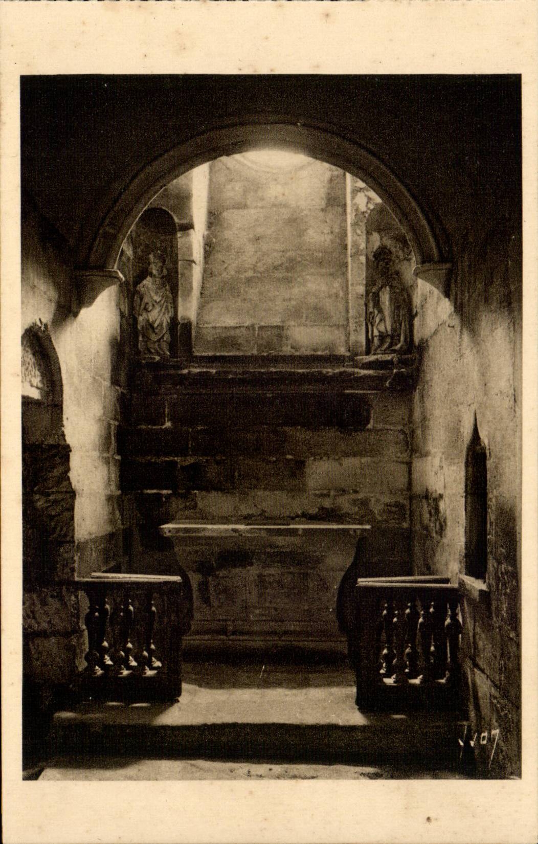 Loaches - the Castle - Collegial Saint Bear - Vault of Louis XI - CPA