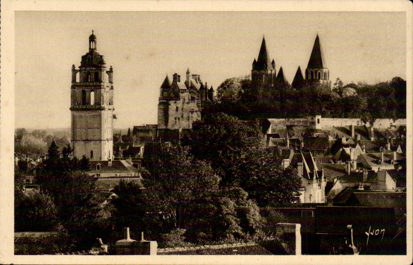Loaches - the Tower St Antoine - the Castle Royal - Collegial Saint Bear CPA