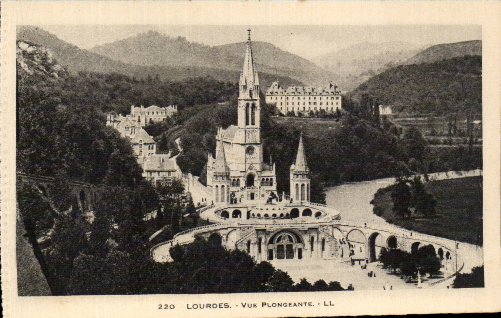 Lourdes - View from above CPA