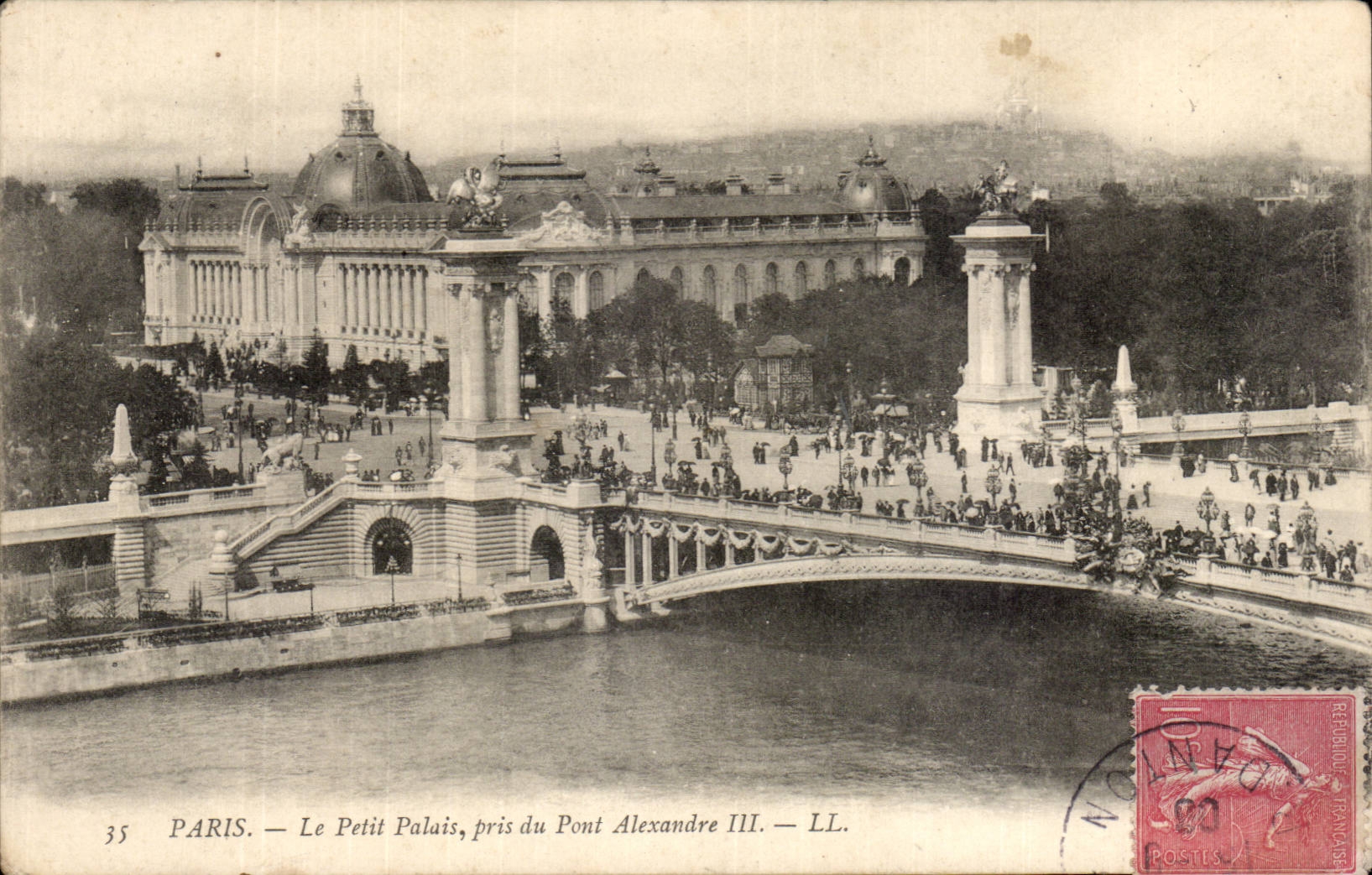 Paris - 8 - the Petit Palais - close to the Bridge Alexandre III - CPA