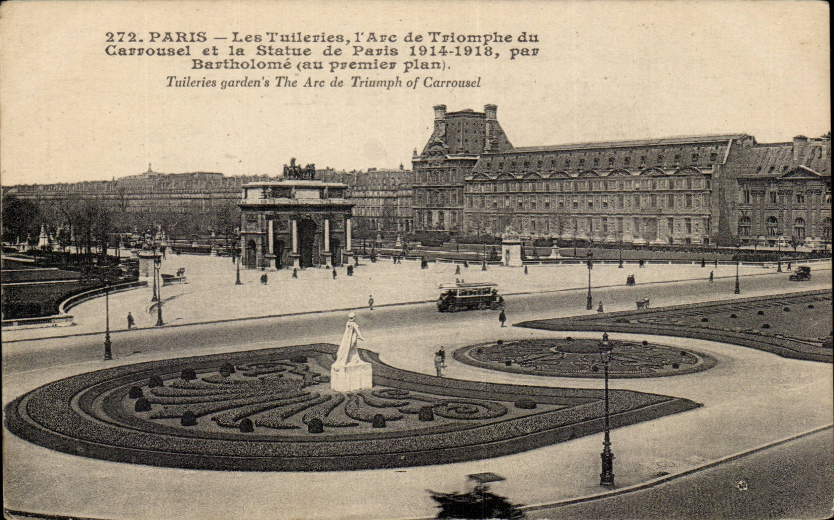 Paris CPA Les Tuileries Arc de triomphe du Carrousel et la statue de paris