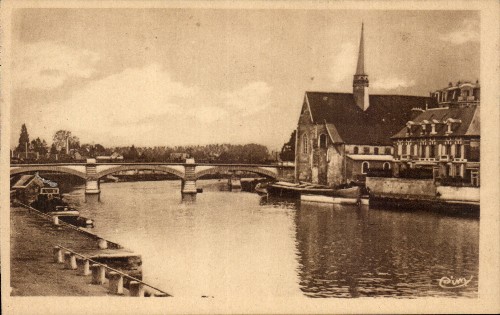Sens CPA the bridge and the church Saint Maurice