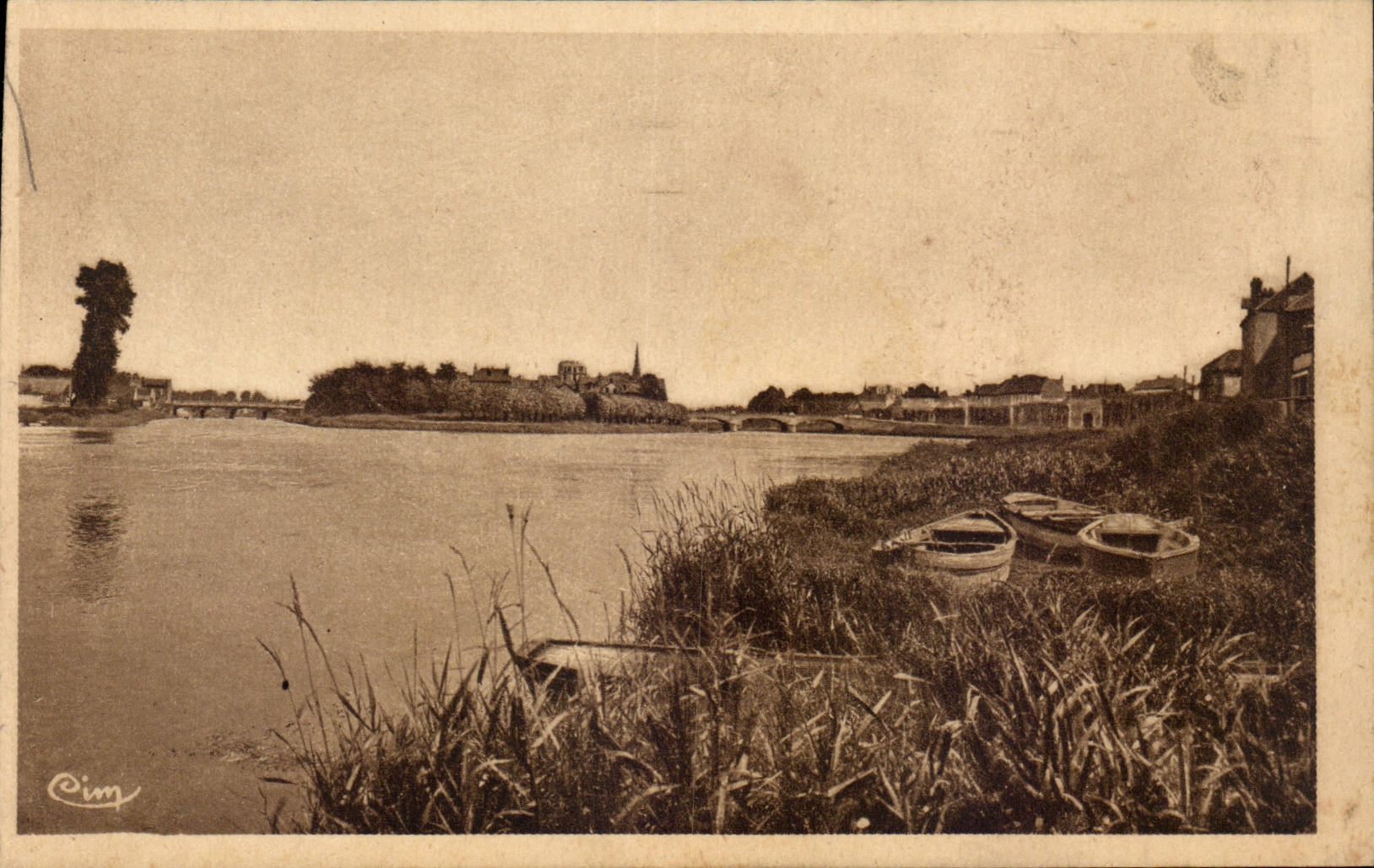 Sens CPA the island Yonne and two bridges