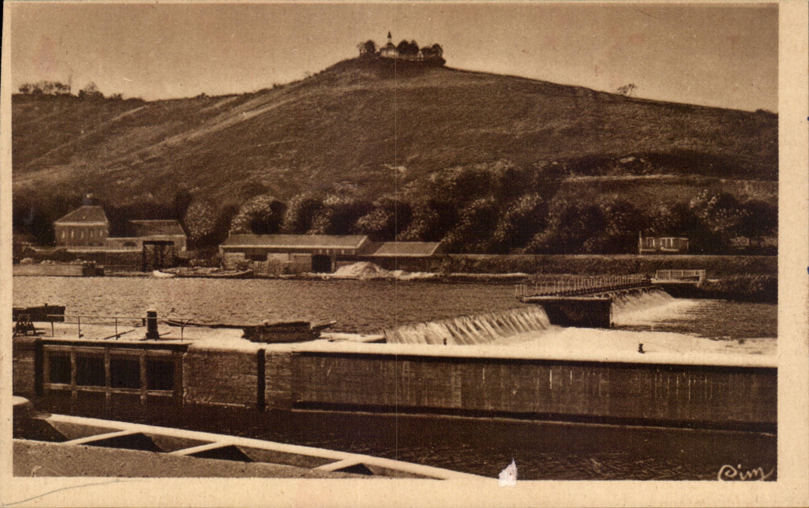 CPA Sens the lock and stopping Saint Jump In top the vault of the hermit