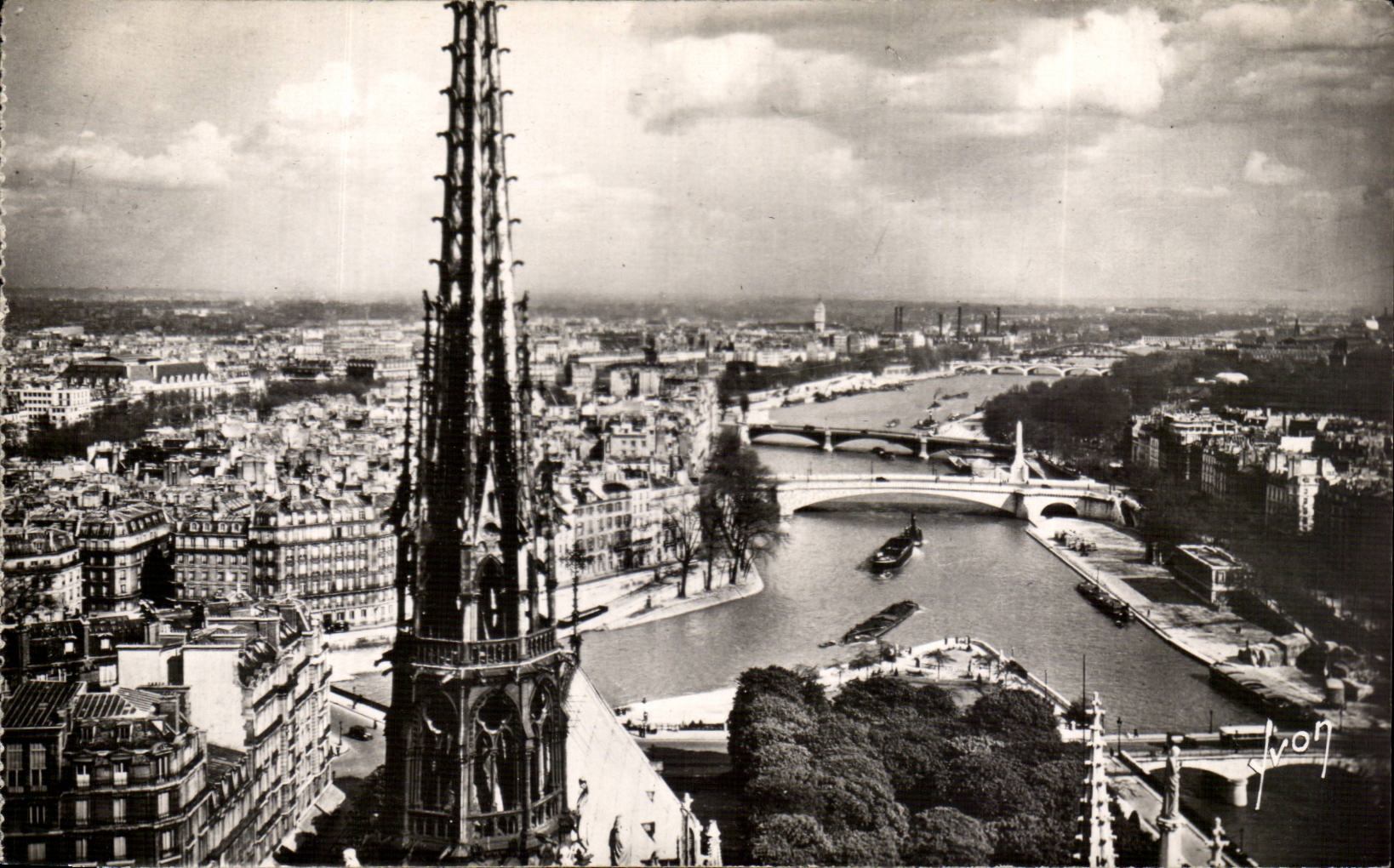 Paris CPA Vue panoramique prise de Notre DAme