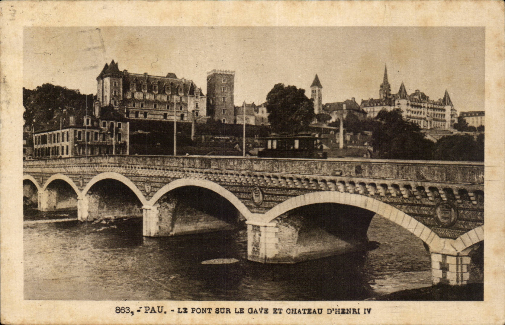 CPA Pau welches die Brucke an und Schloss Henri IV gab