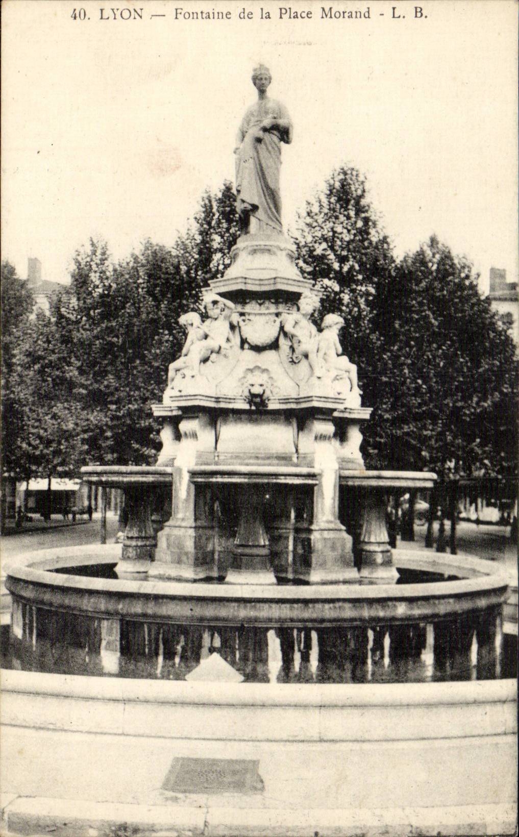 CPA Lyon Fountain of the Morand Place