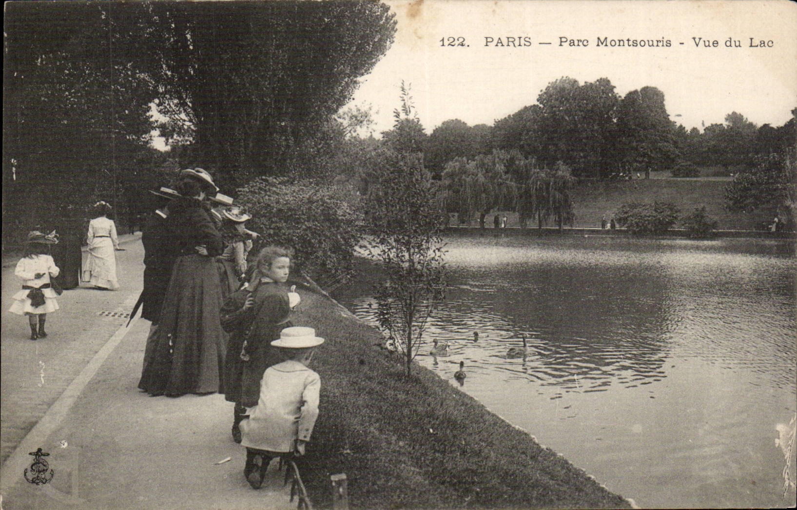 Paris CPA the Montsouris park Seen of the lake