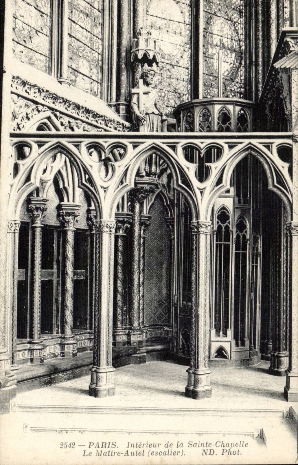 CPA Paris Interieur de la Sainte Chapelle 