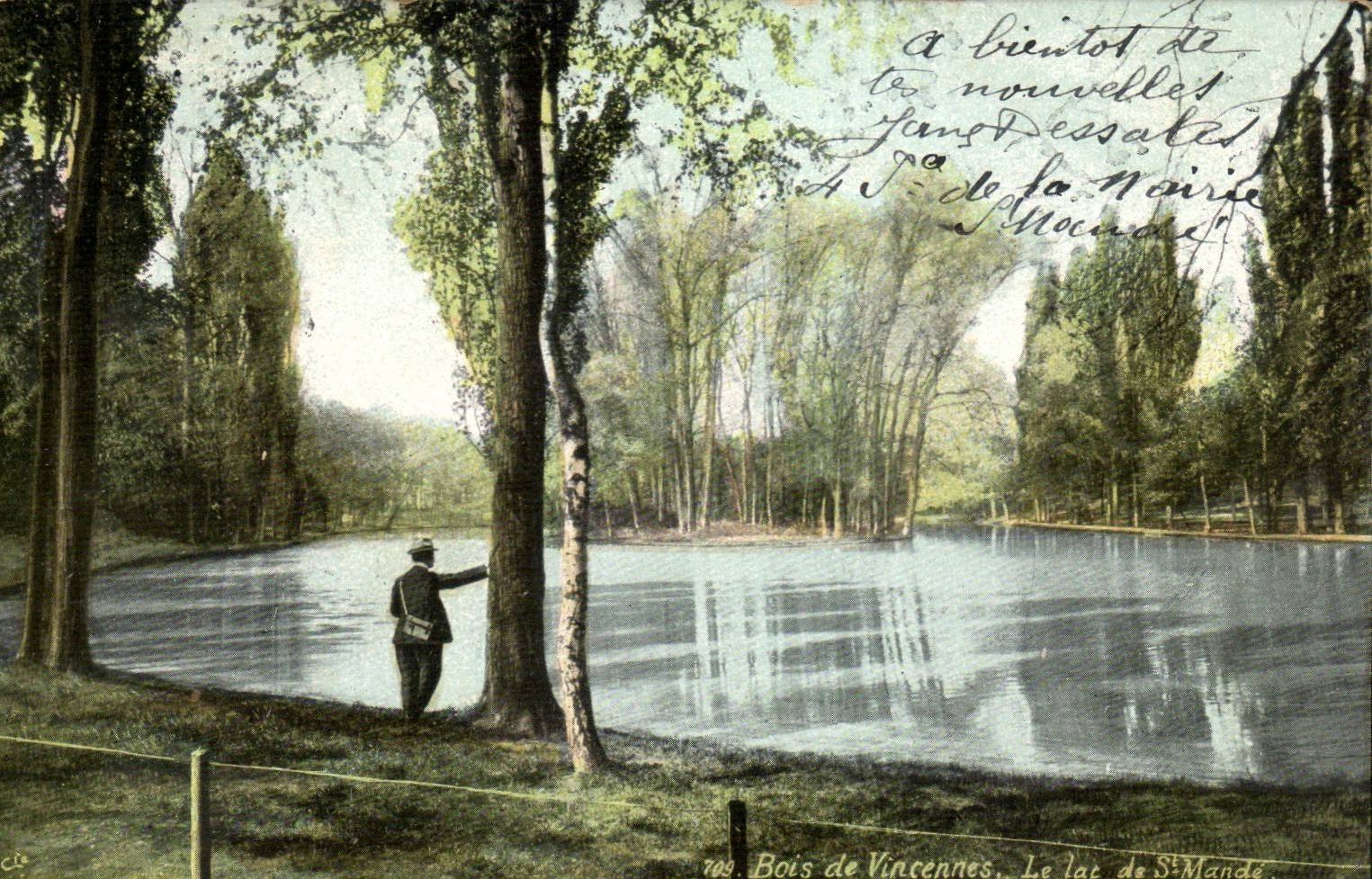 CPA Wood of Vincennes the lake of St mande
