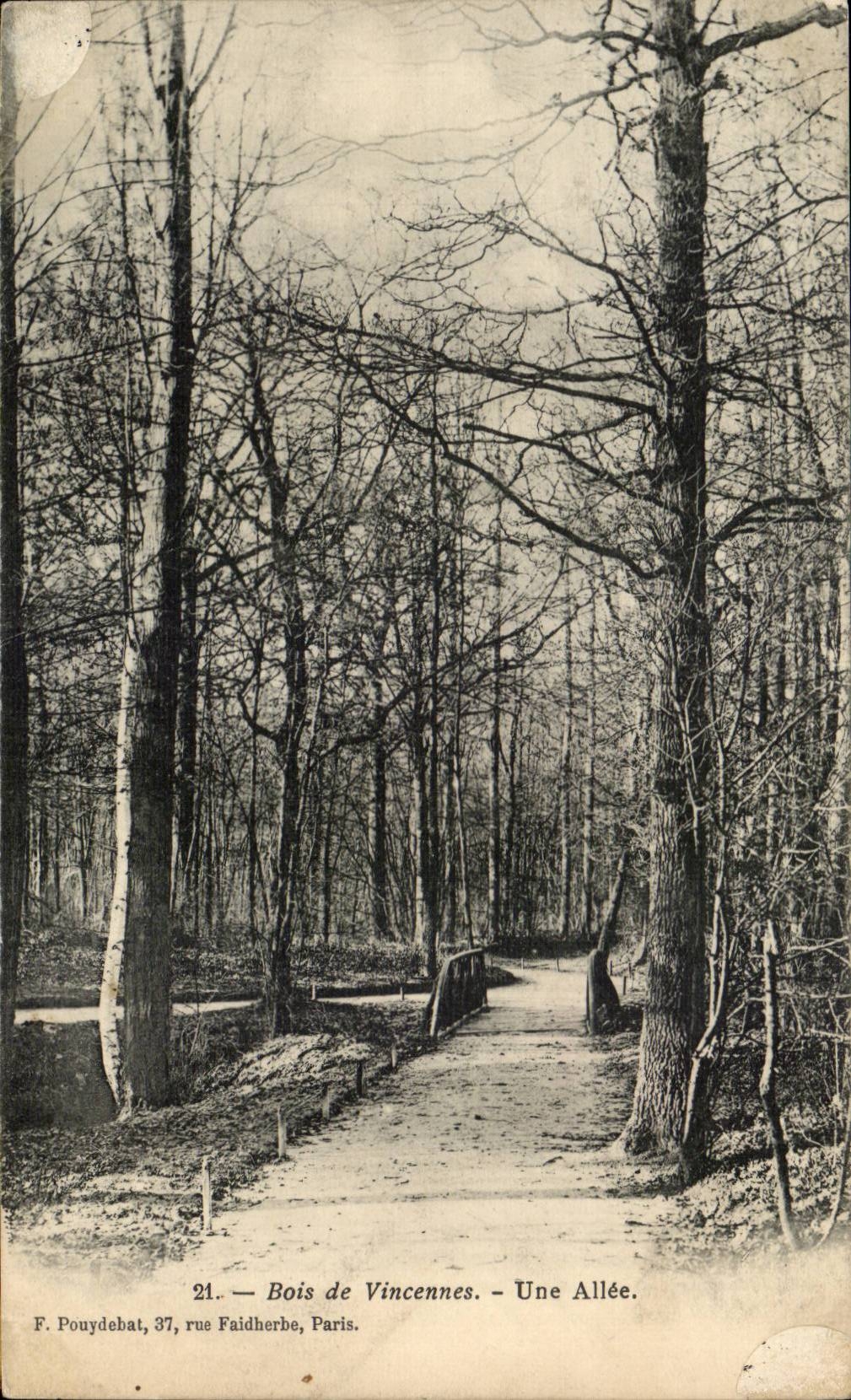 CPA Paris Wood of Vincennes an alley