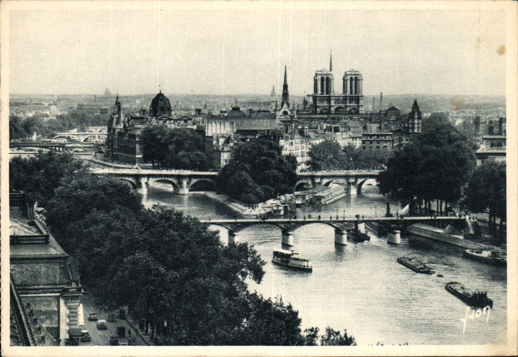 Paris - 4 - La Cite - Notre Dame - CPA 