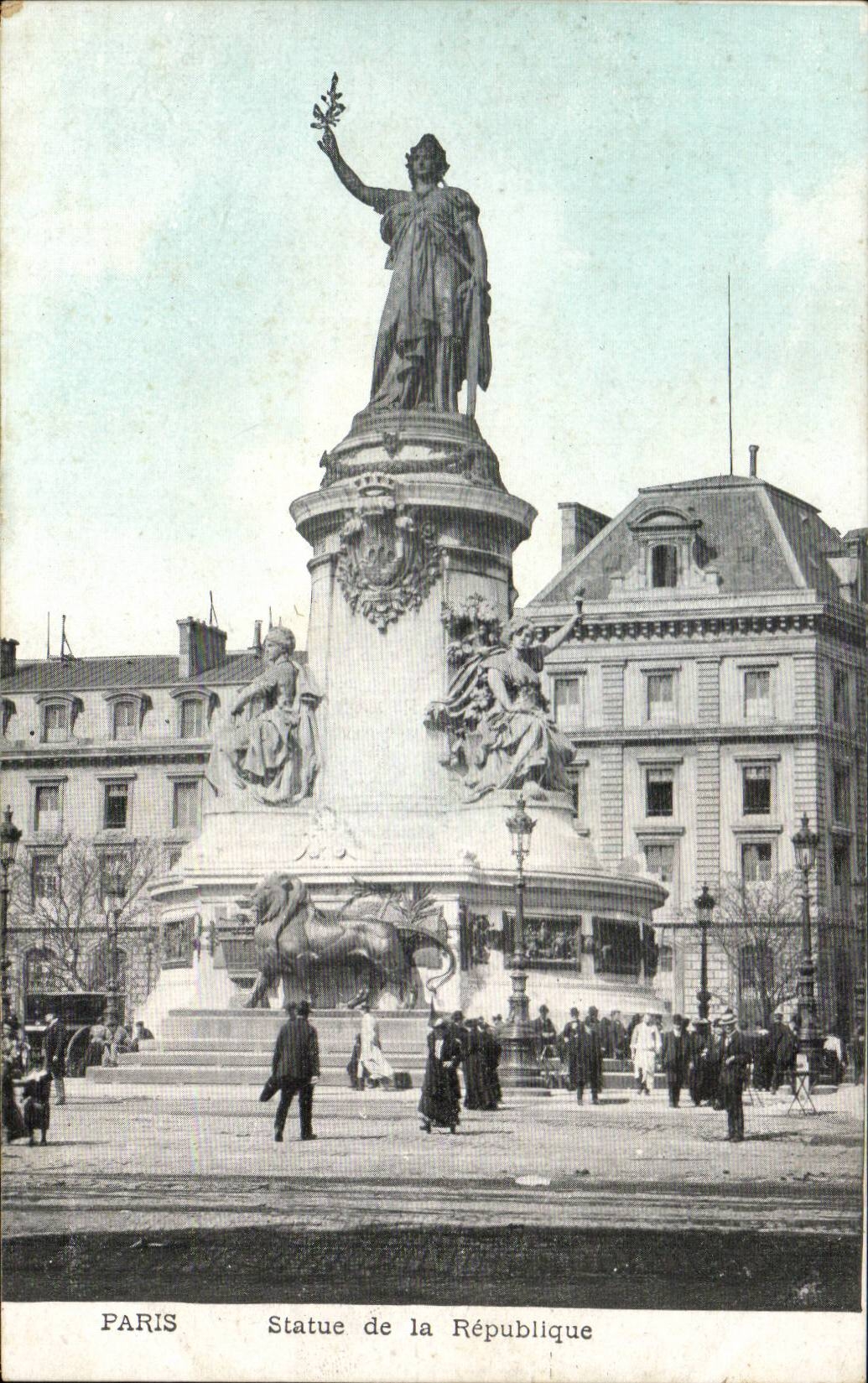 Paris - 11 - Statue of the Republic - CPA